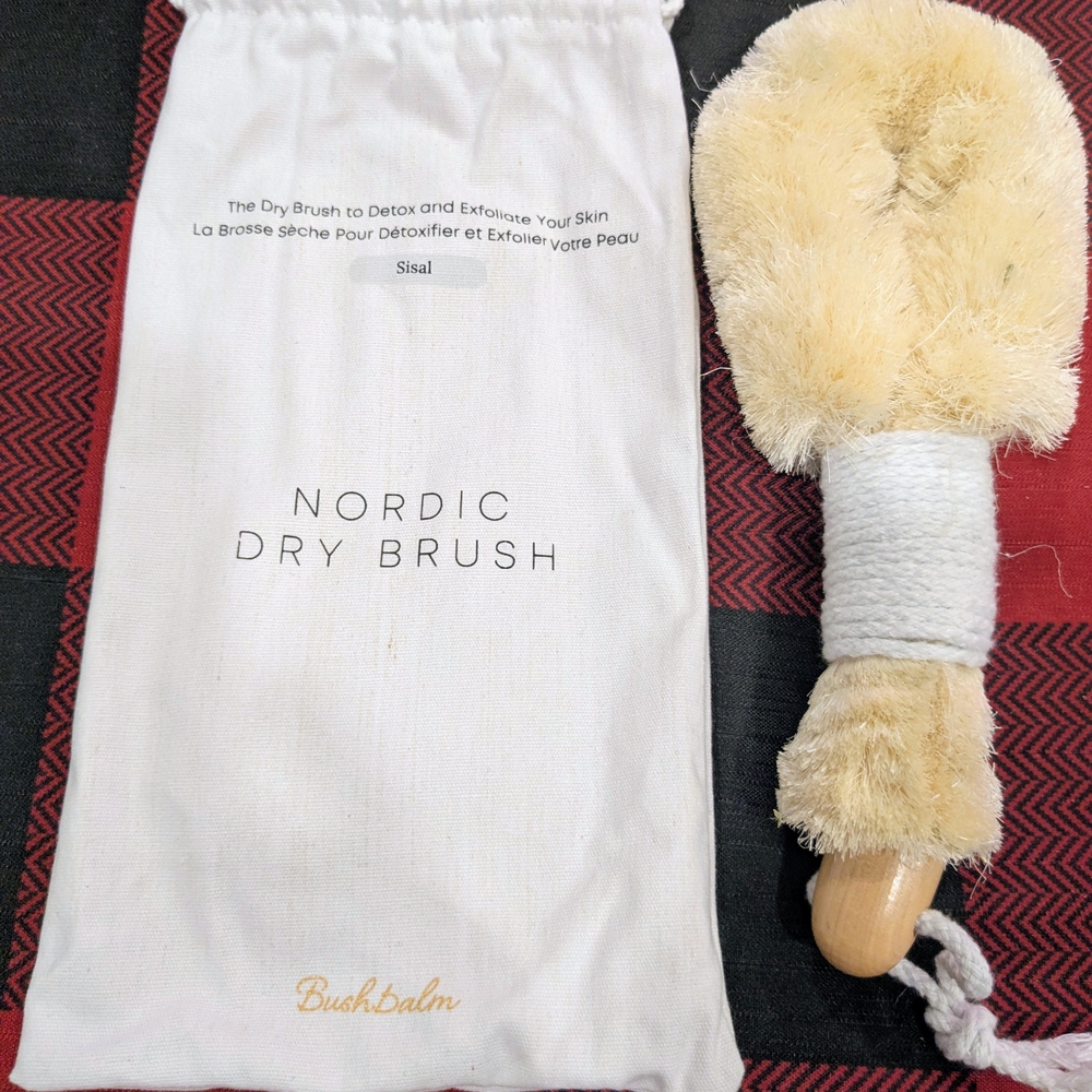 Nordic Dry Brush with Pouch